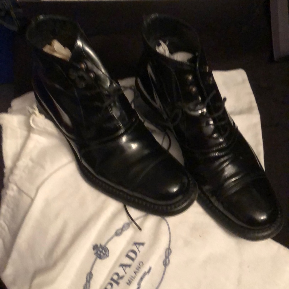 PRADA.  VERO CUOIO